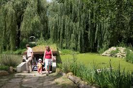 Centre de réintroduction des cigognes et des loutres